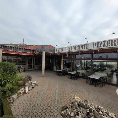 New Napoleonico Bondeno Exterior foto
